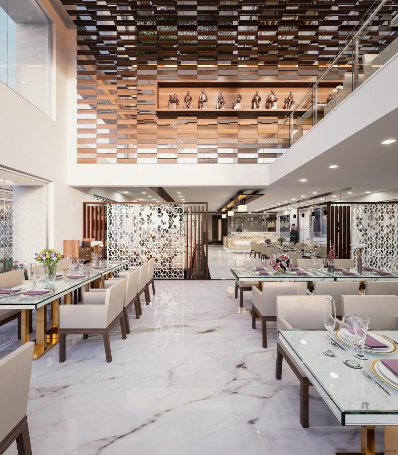 Hotel Ramada By Wyndham Gandhidham Shinay Exterior foto