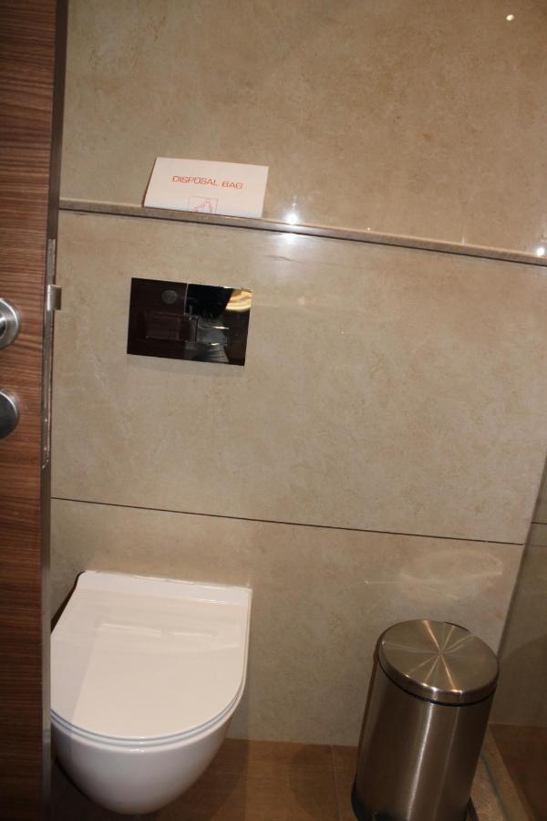 Hotel Ramada By Wyndham Gandhidham Shinay Exterior foto